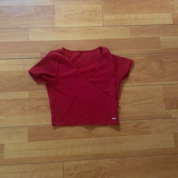 Tops - Picture 5 of 10